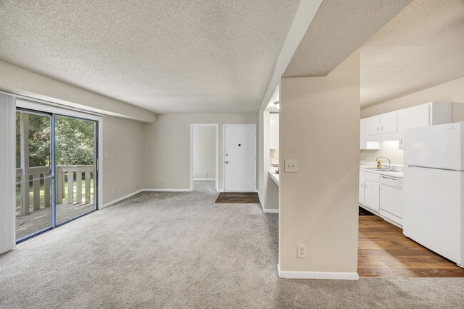 Building Photo - Peachtree Place