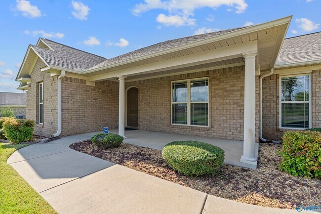 Building Photo - 407 Robinson Rd