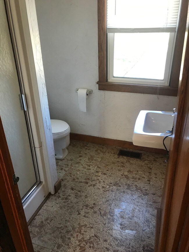 Foto del edificio - 8605 New Harmony Rd