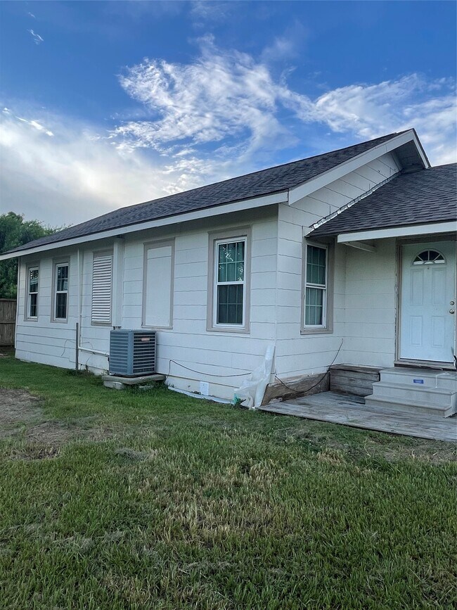 Foto del edificio - 4457 County Rd 537