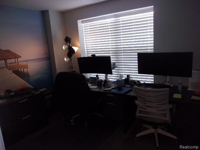 Foto del edificio - 2845 Hartwick Dr