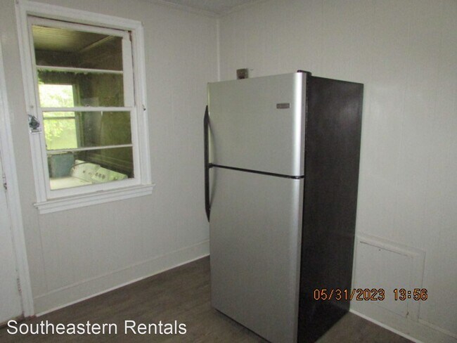 Building Photo - 2 br, 1 bath House - 23 B Willow Dr