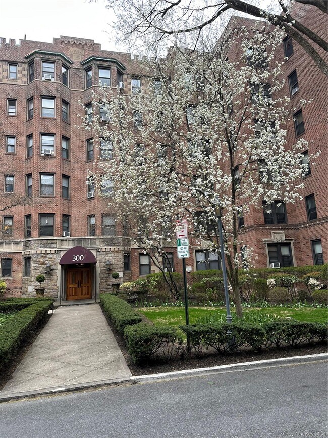 Foto del edificio - 300 Main St