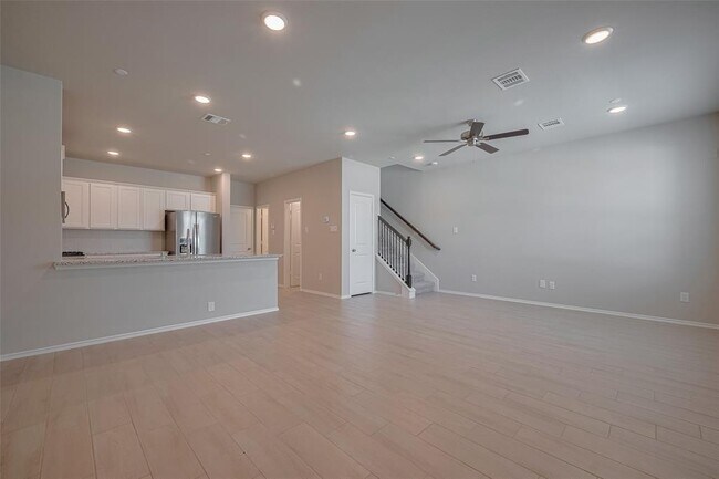 Building Photo - 2902 Scanlan Mdw