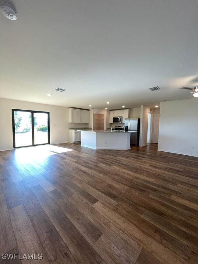 Foto del edificio - 861 Winwood Cir