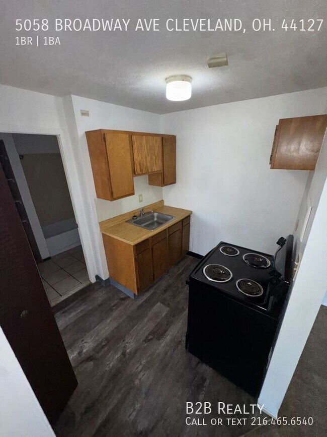 Building Photo - 5058 Broadway Ave