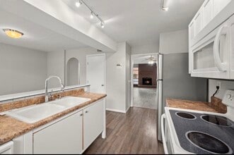 Building Photo - 7736 Challie Ln