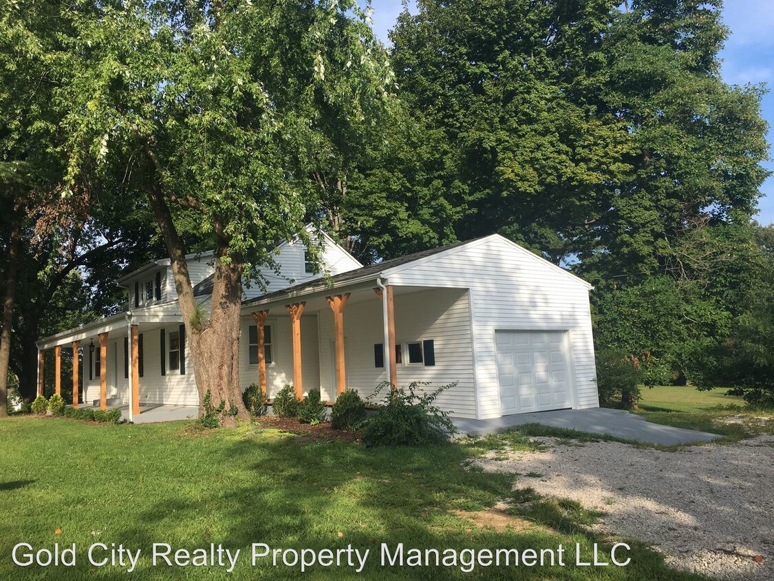 4 br, 2 bath House 1201 W. Vine Street House for Rent in Radcliff