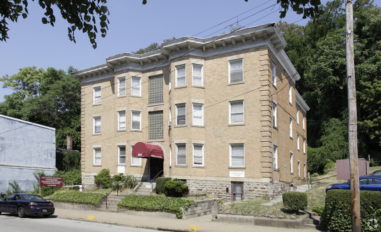 Center Plaza Apartments Apartments in Pittsburgh, PA