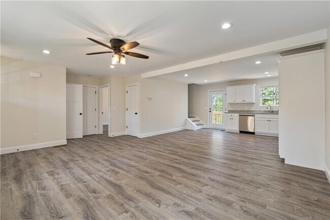 Building Photo - 280 Grand Oak Ln