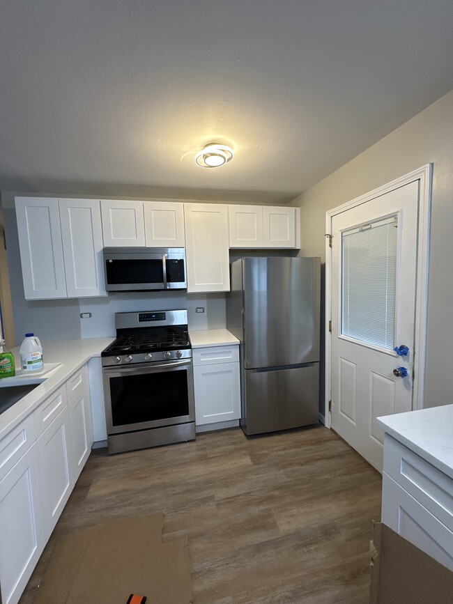 Building Photo - 117 S Willow Ln