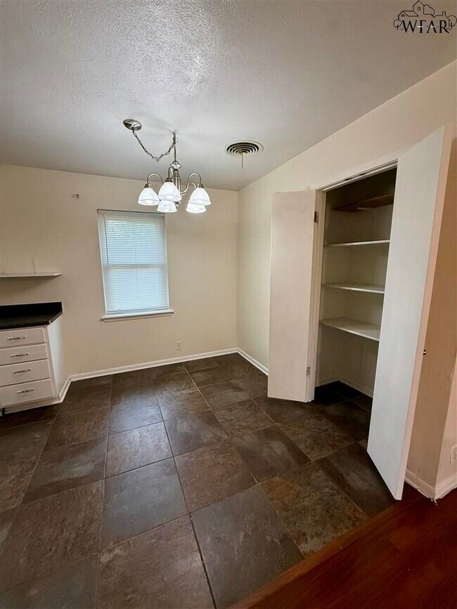 Foto del edificio - 5403 Dewey St