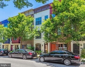 Building Photo - 5711 45th Ave
