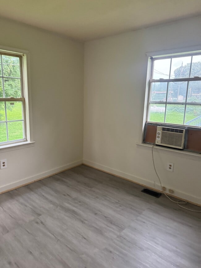 Building Photo - 4817 VA-47
