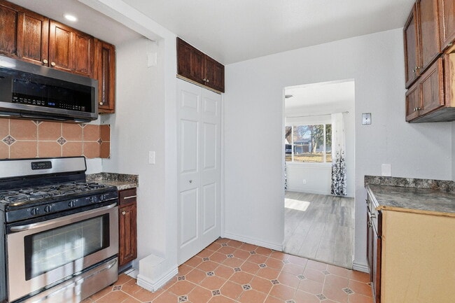 Photo - $1,985.00 - 3 Bedrooms, 1 Bathroom, Single Family Home in Aurora with fenced Yard!