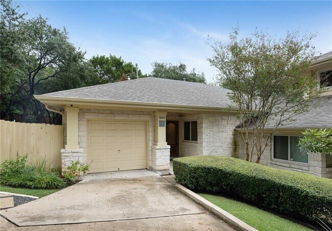 Foto del edificio - 5605 Creek Meadows Cove