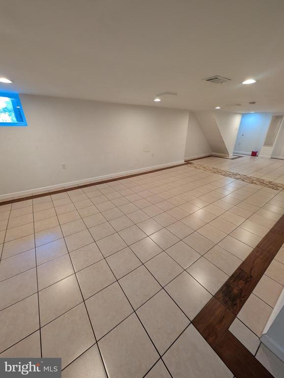 Foto del edificio - 9000 Colesville Rd