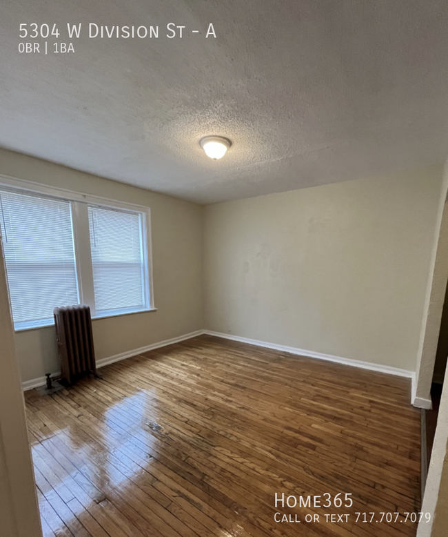 Building Photo - Move In Ready Studio