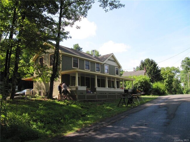 Foto del edificio - 96 Bruceville Rd