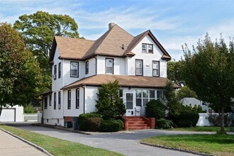 Building Photo - 189 Forest Ave