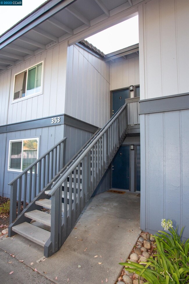 Building Photo - 353 Masters Ct