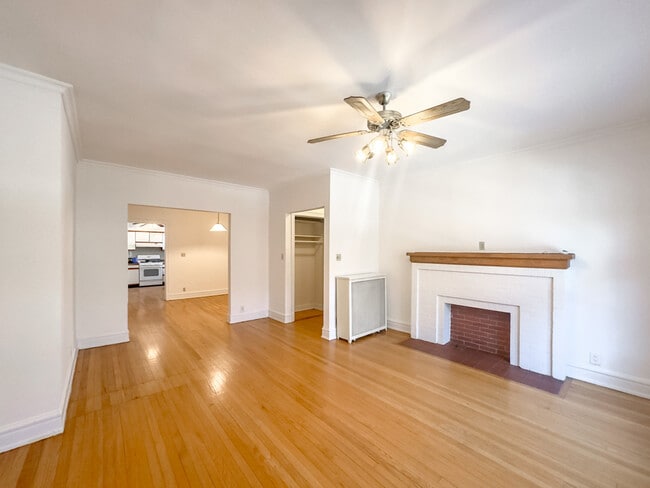 Building Photo - 6312 N Glenwood Ave