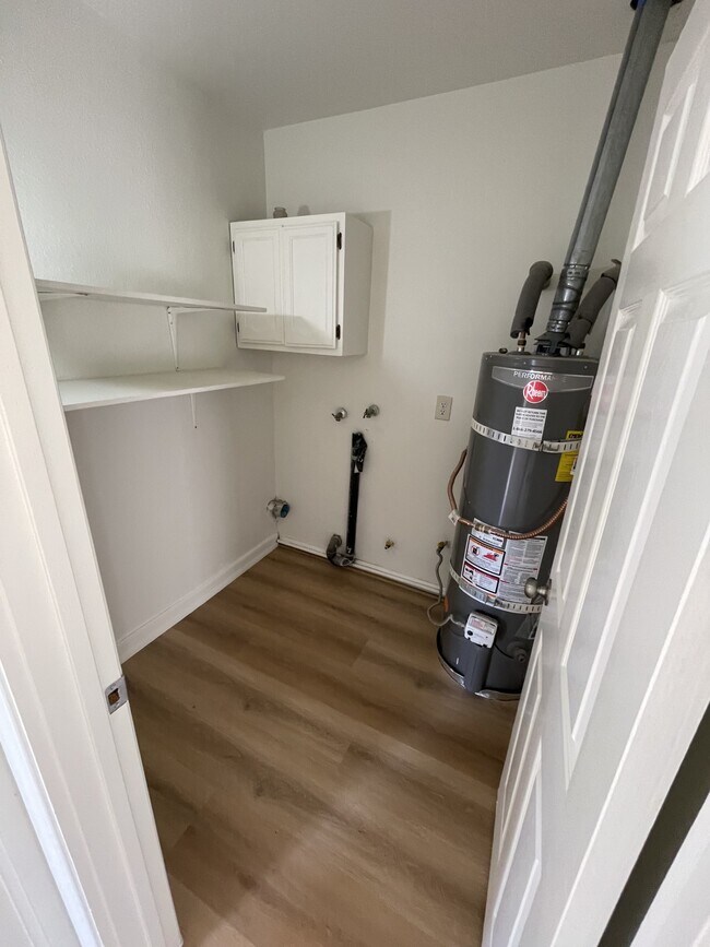 Foto del edificio - 433-439 Linden Ave