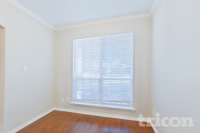 Foto del edificio - 1435 Red Wolf Dr