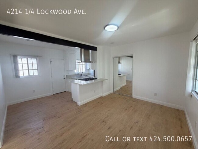 Foto del edificio - 4214 1/4 Lockwood Ave.-