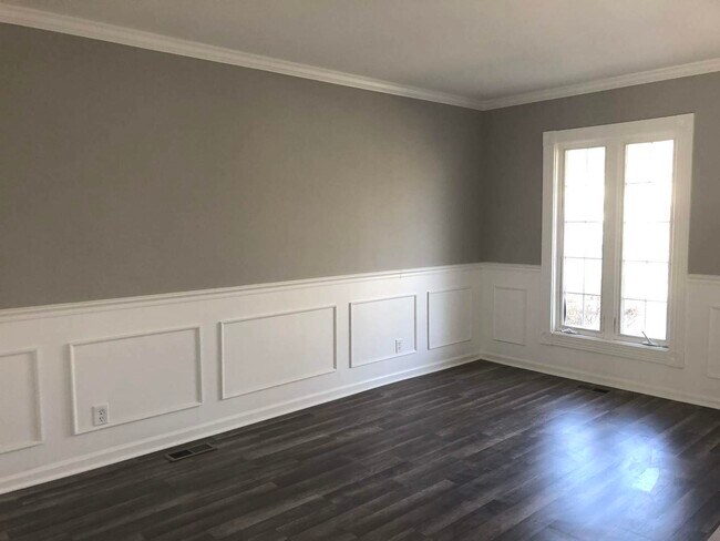 Building Photo - 907 Sunnydale Blvd