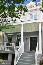 Building Photo - 910 7th St NE