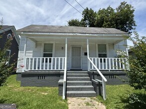 Building Photo - 1539 Walnut St