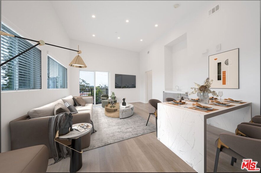 Foto principal - 8532 Cashio St
