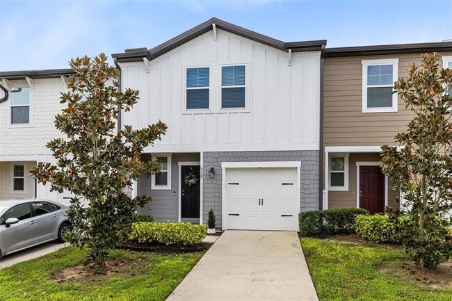 Building Photo - 528 Madison Dr