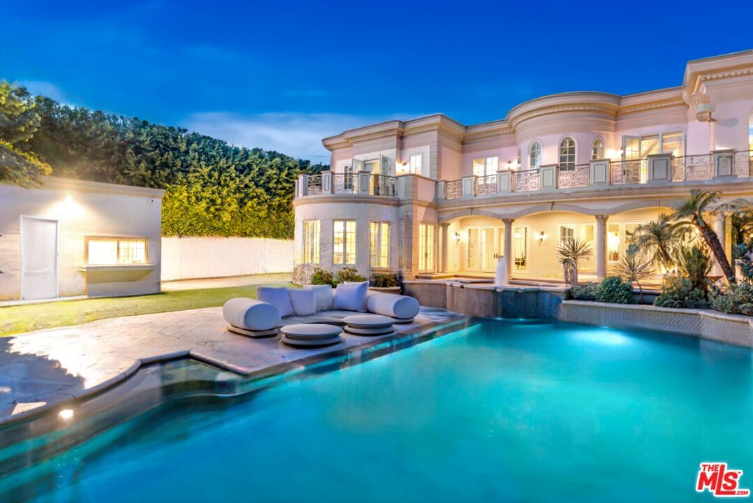Foto principal - 715 N Camden Dr