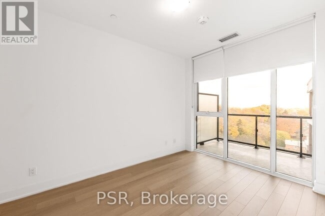 Building Photo - 1-601 Belsize Dr