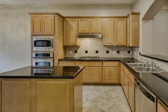 Building Photo - 1143 Sopris Dr