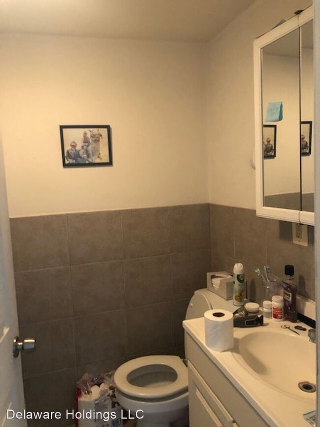 Building Photo - 4 br, 2 bath Apartment - 1610 Mount Vernon st
