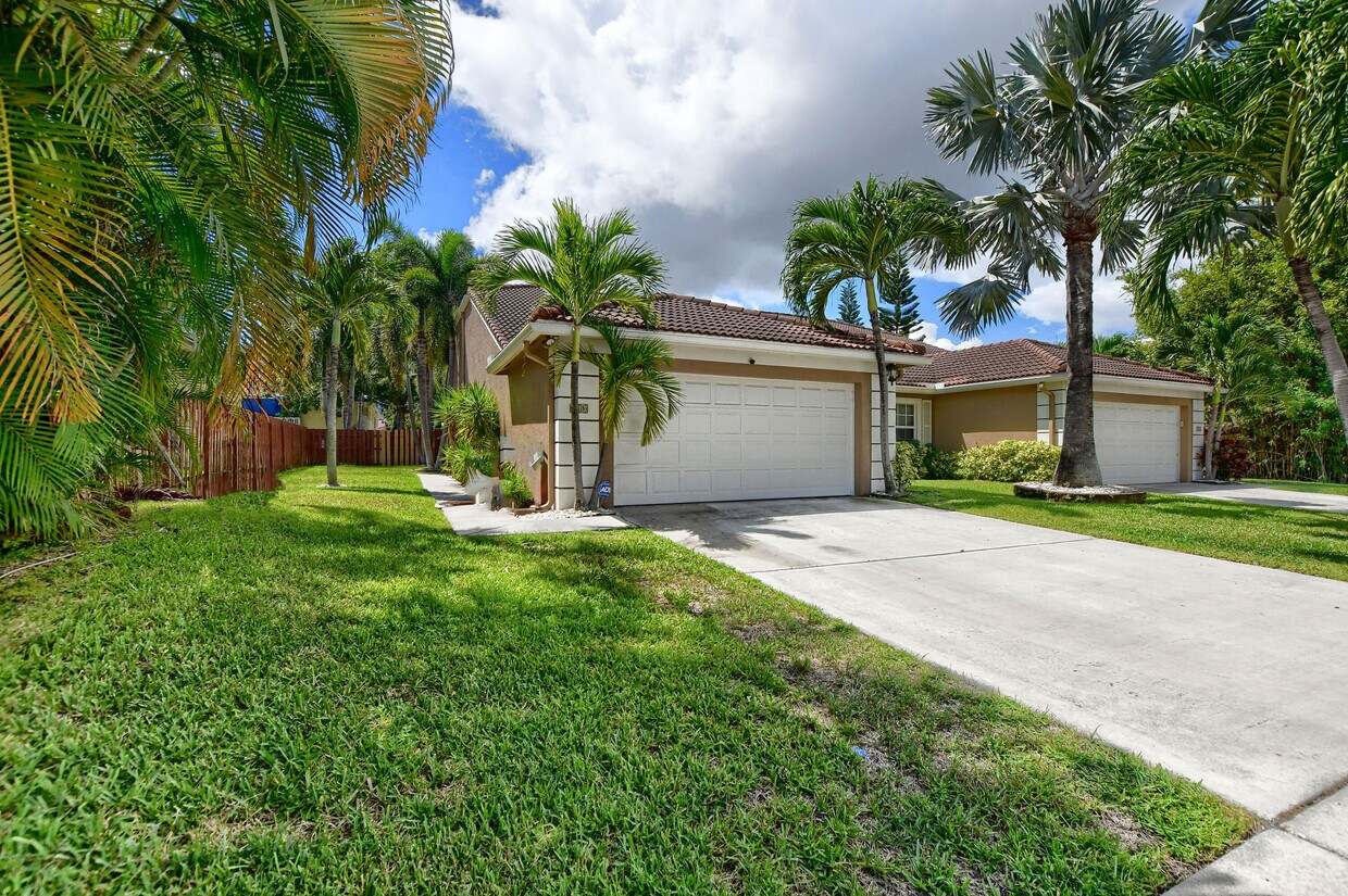 Foto principal - 210 SW 6th St