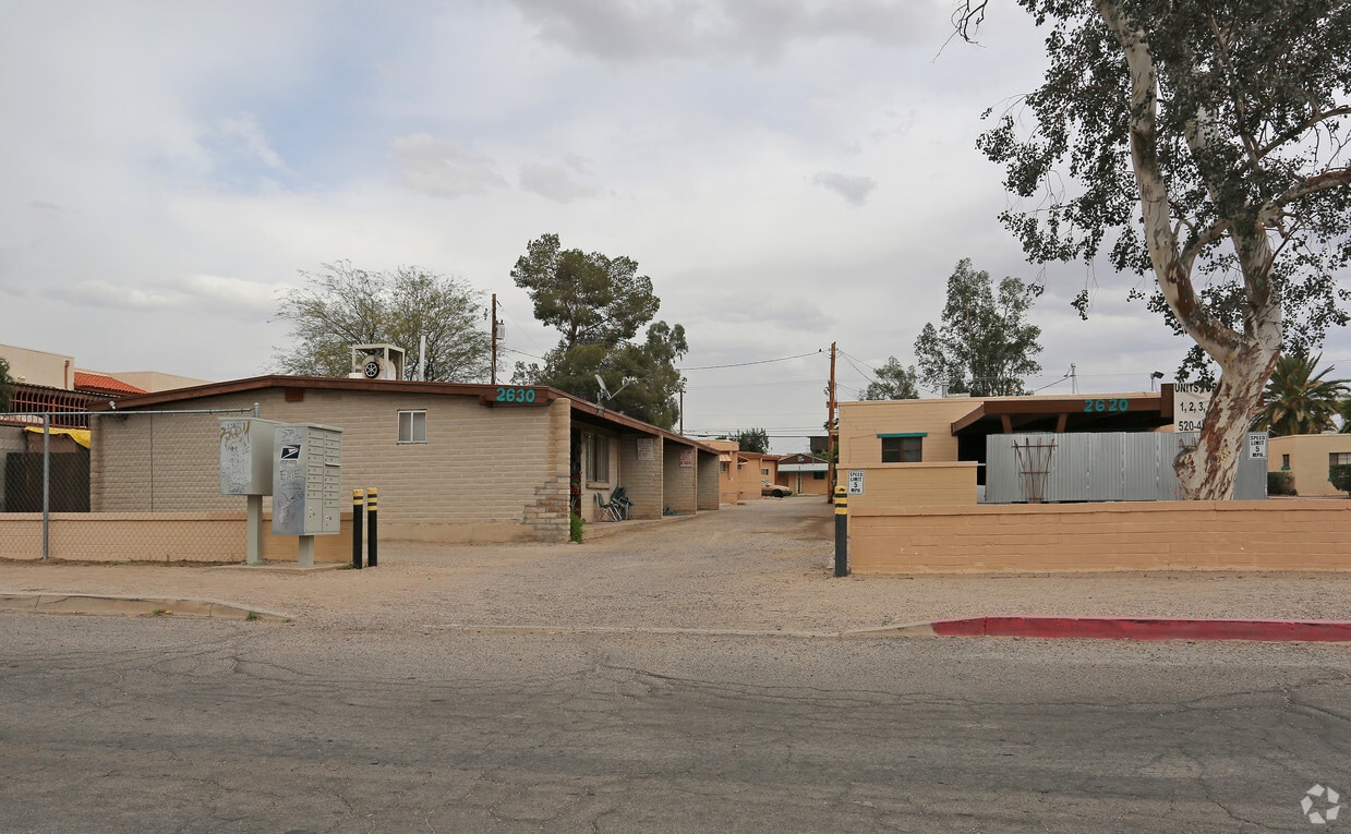 Building Photo - 2620-2630 N 14th Ave