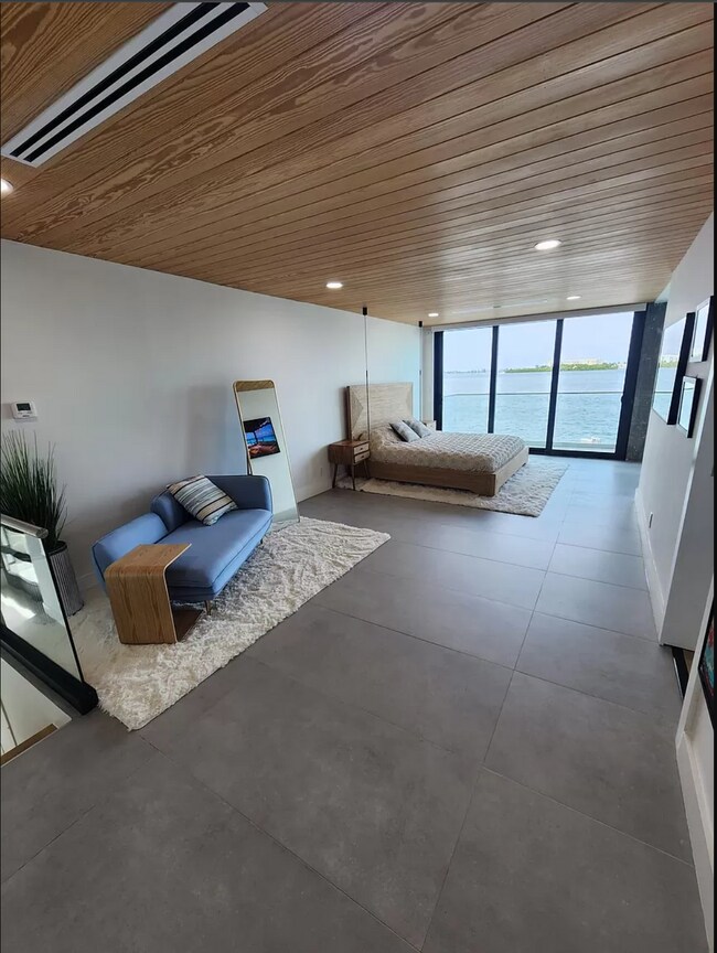 Foto del edificio - 1244 NE 81st Ter