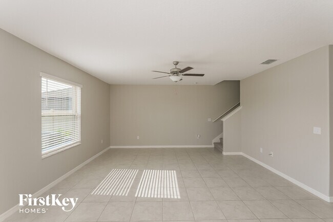 Building Photo - 1417 Golden Glow Dr