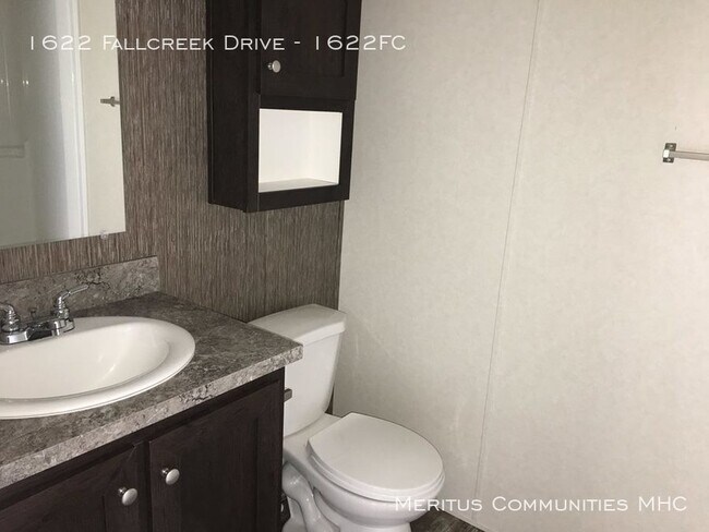 Building Photo - $399 Can Move You In!