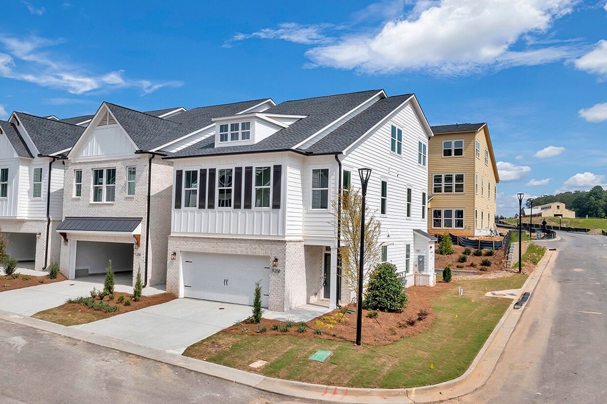 Luxury Westshore Townhome - Luxury Westshore Townhome