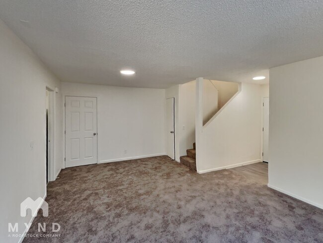 Foto del edificio - 6290 Bancroft Ave