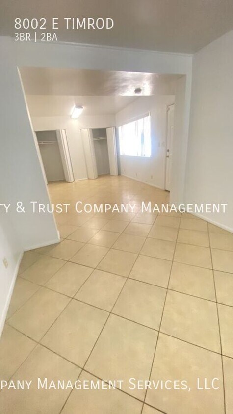 Foto principal - 8002 E TIMROD-
