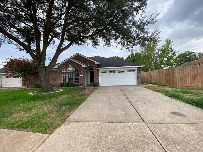 Building Photo - 6203 Sandy Valley Dr
