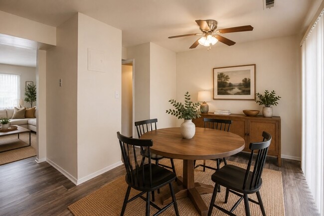 Building Photo - The Glens at Diamond Ridge