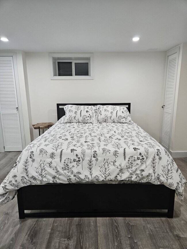 Foto del edificio - 167 Elwyn St