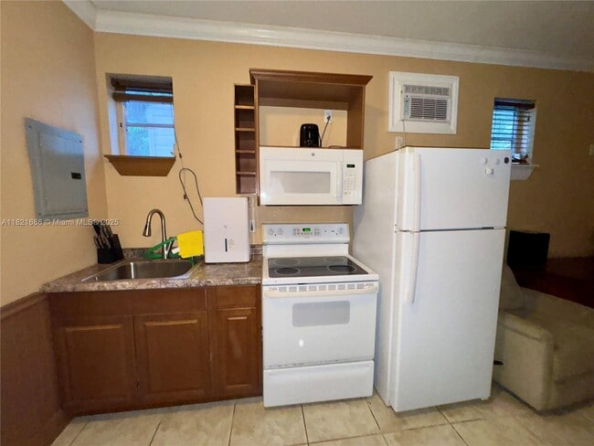 Building Photo - 786 Bostwick Dr